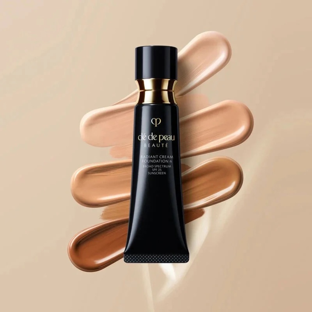 CLÉ DE PEAU LUXURY FOUNDATION